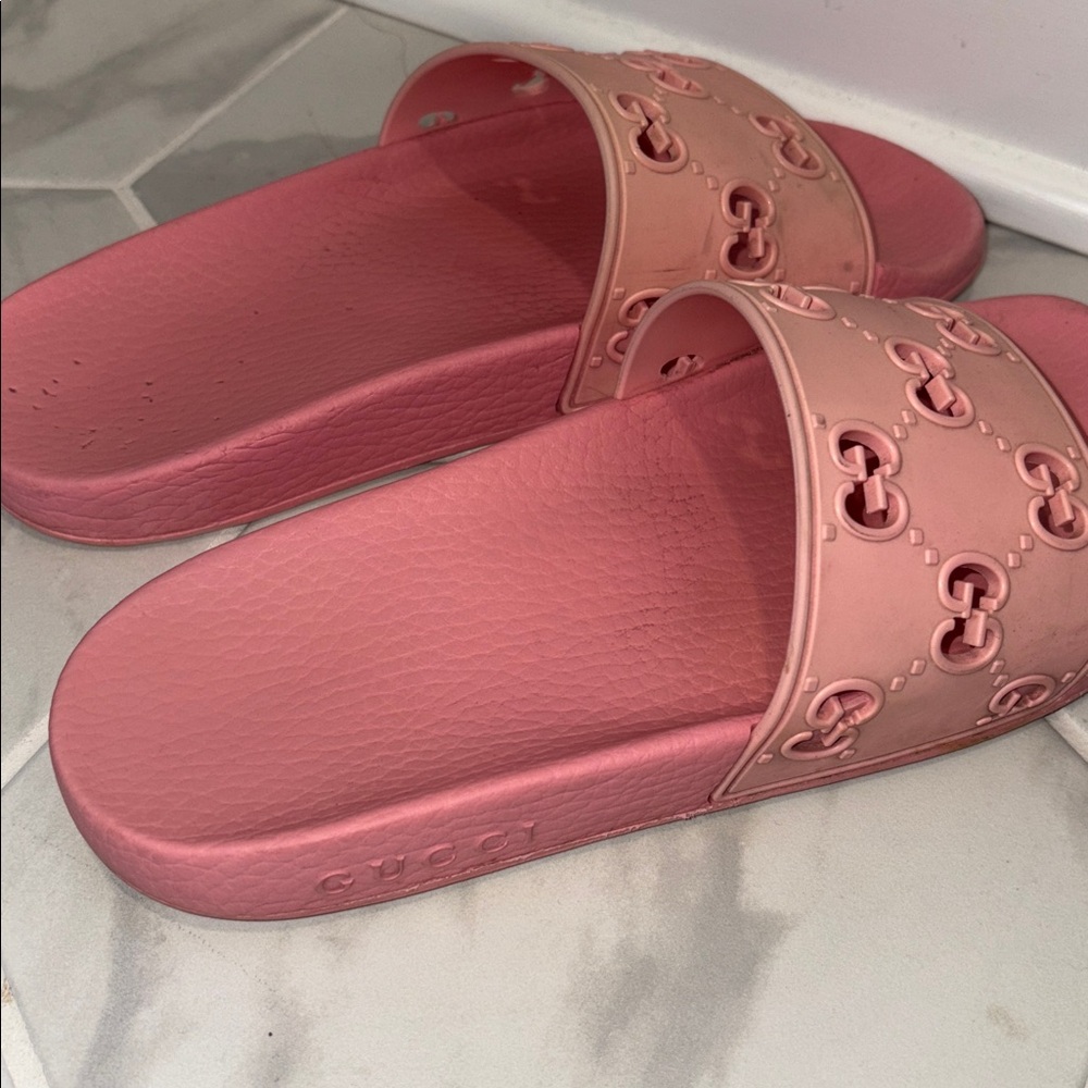 Authentic Gucci Slides Womens Light Pink Rubber - good used condition sz 38/8 - Picture 3 of 11